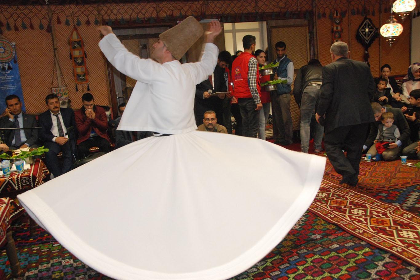 "Engelli olmak Allah ve Resulünü sevmek için engel değildir" "Engelli olmak Allah ve Resulünü sevmek için engel değildir"